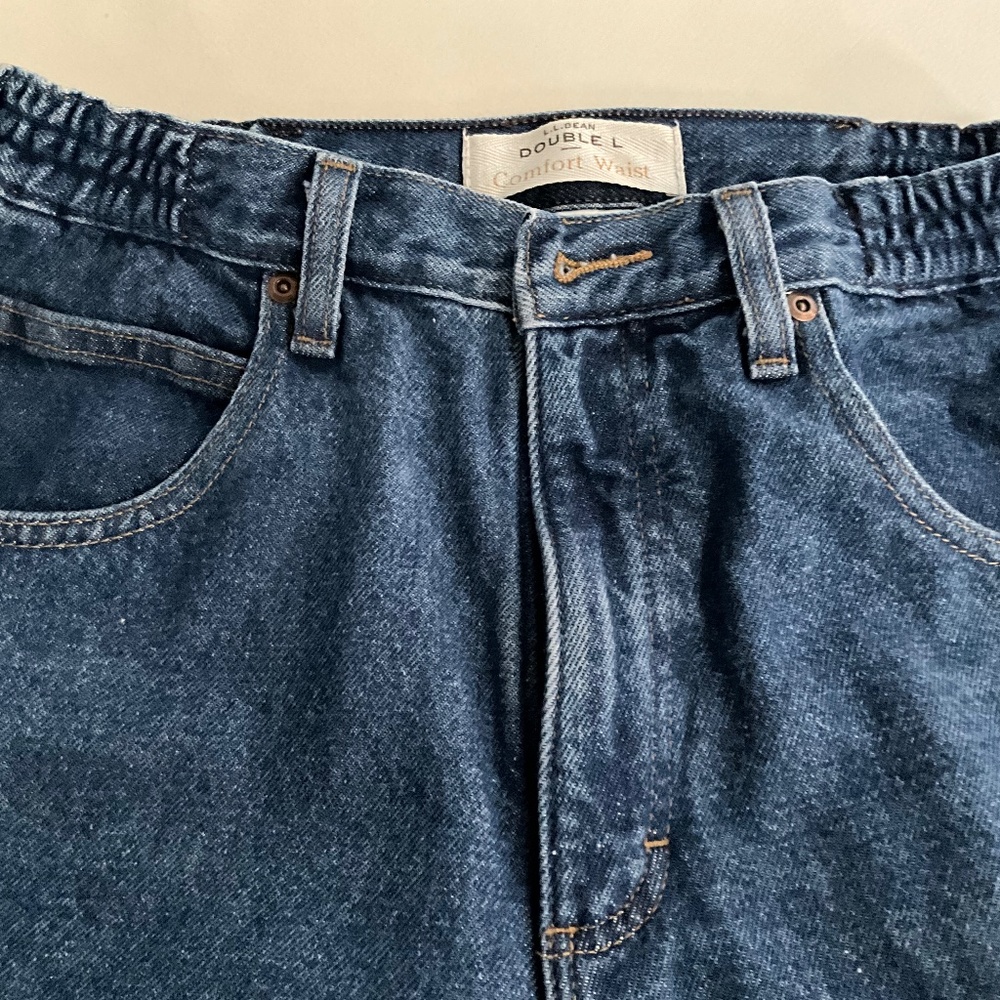 LLBean Men's Jeans, Relaxed Fit with Comfort waist. Flannel-Lined - Picture 3 of 6